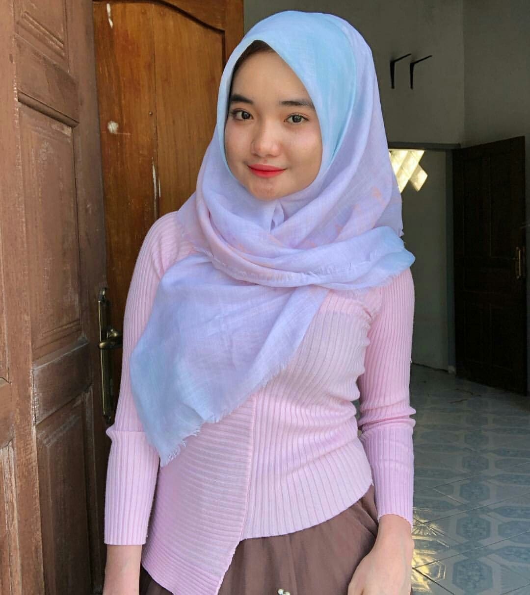 Indonesia Viral Hijab Indo Hug Tightly Without Distance Wiwik Top Global