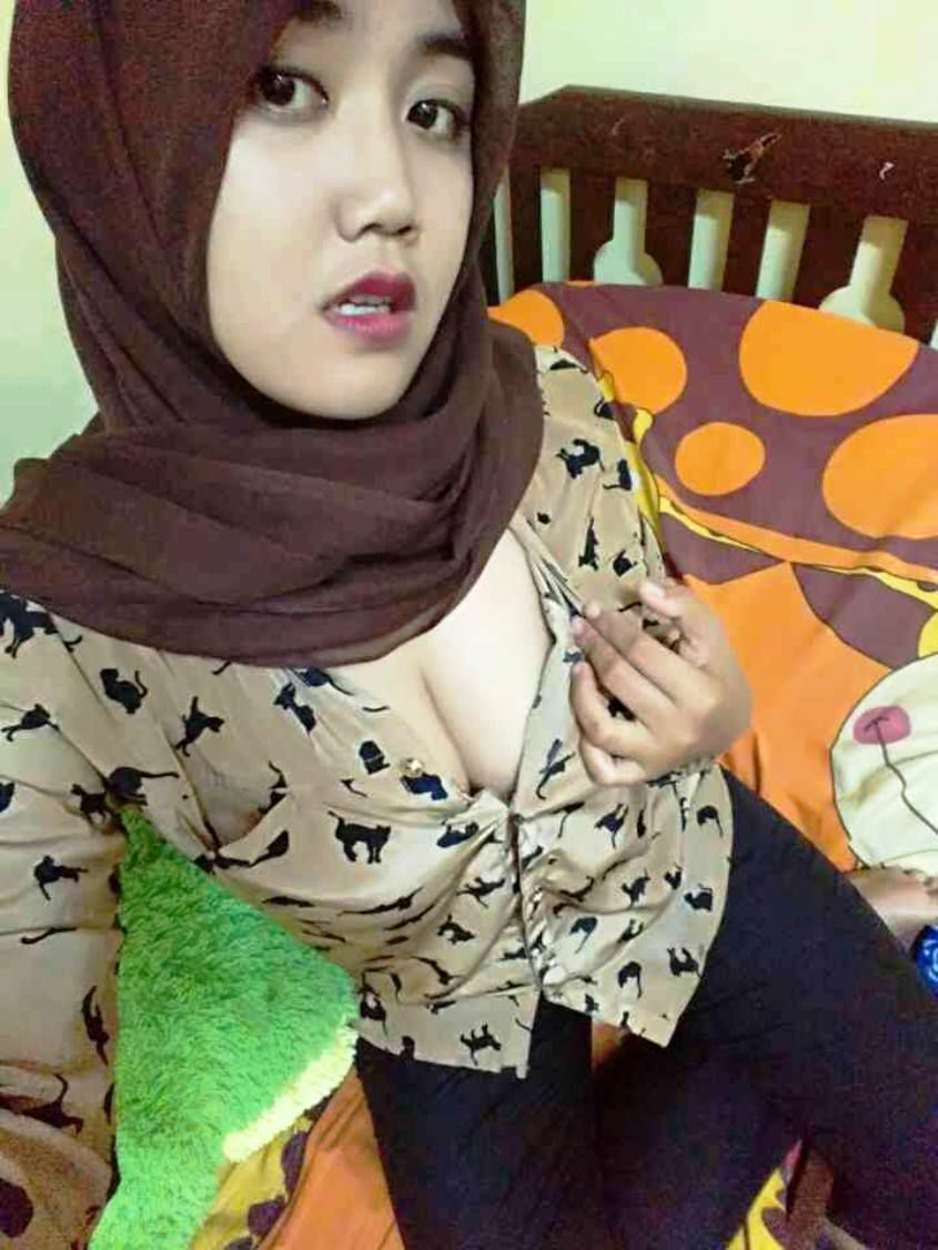 Viral Anak !!!Cewek Hijab Hanya Memakai Bra Top Global 2026